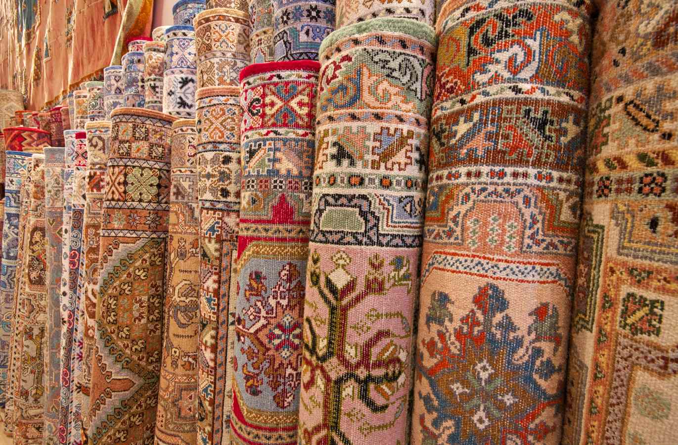 ペルシャ絨毯：イランの歴史を紡ぐ伝統工芸 | TREND WORDAI